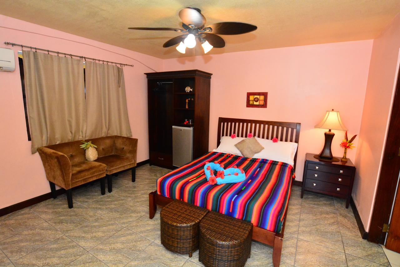 Caribbean Shores Bed & Breakfast Dangriga Eksteriør bilde
